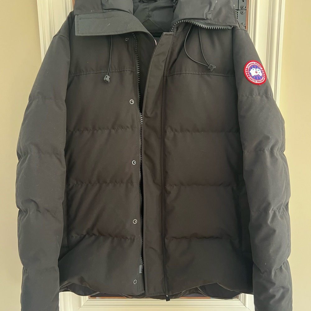 Canada Goose Black Puffer Jacket High Collar Insulated